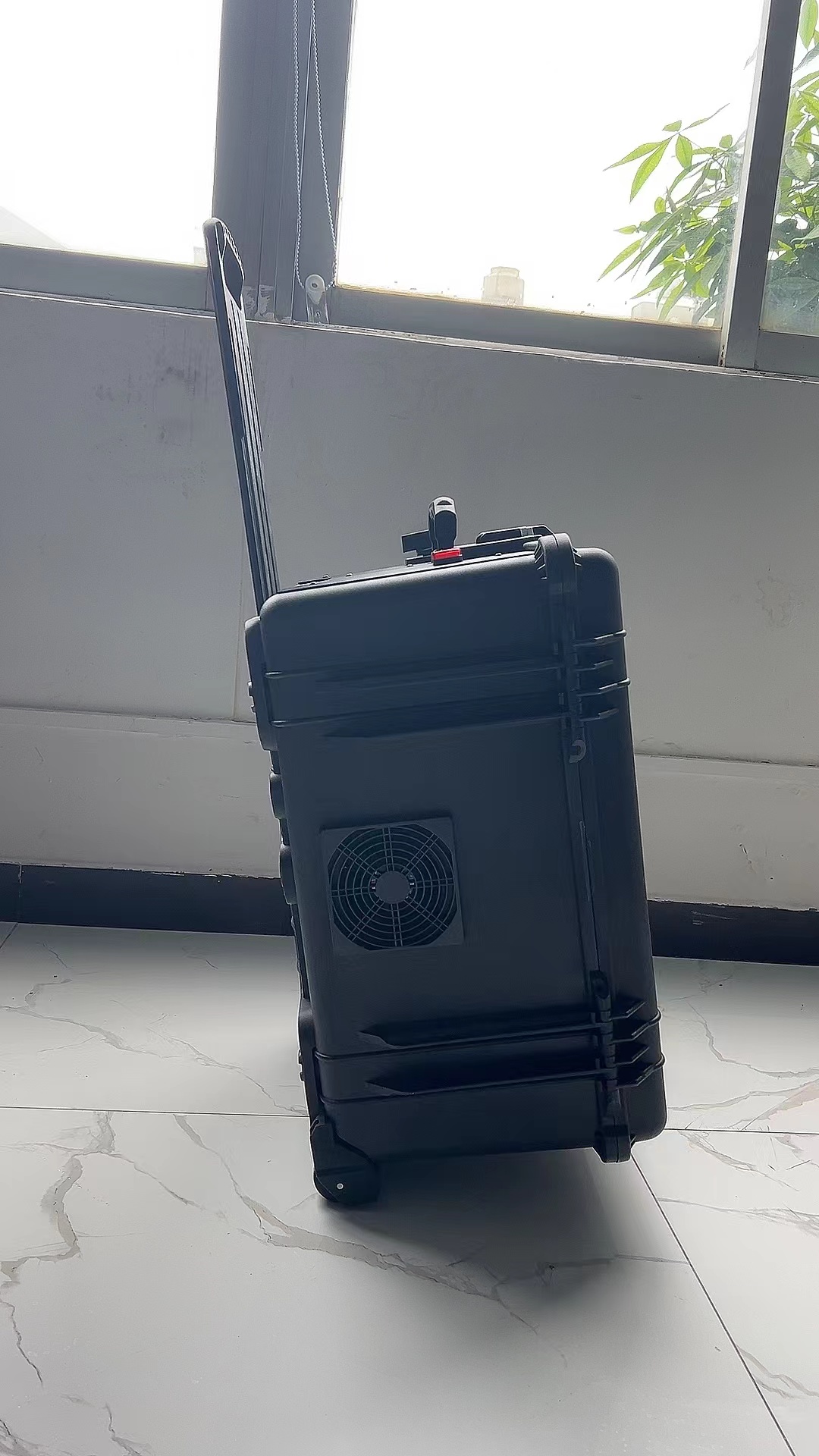 青阳手拉箱型移动通信干扰器